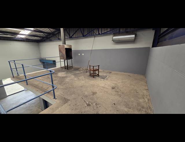 360M² WAREHOUSE TO LET IN RIVERSIDE PARK